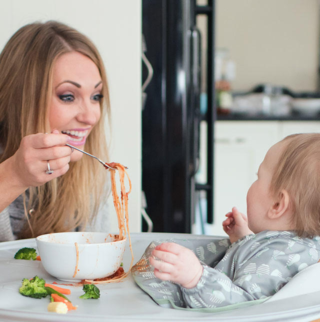 Kit hranire - Baveta si tava (Fructe Vesele) [9]