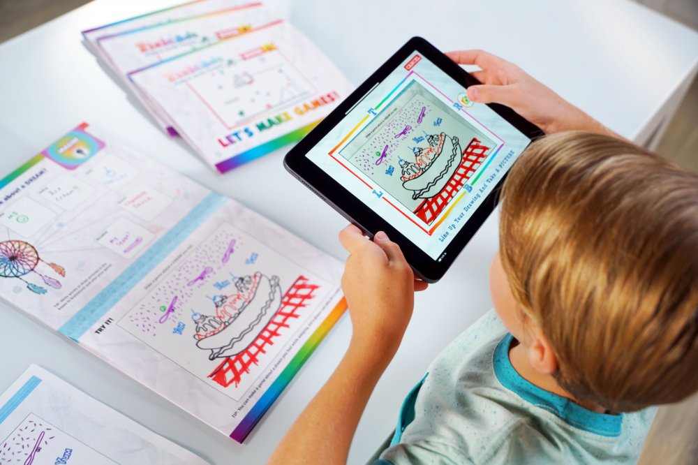 Pixicade -  kit creativ multipremiat pentru a transforma desenele copiilor in jocuri video pentru mobil sau tableta, editie jocuri nelimitate [7]