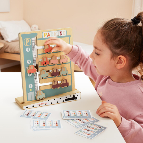 Joc de logica - Parcarea masinutelor [3]