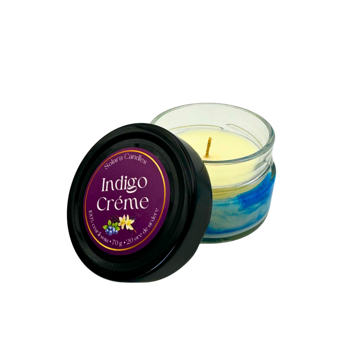 Lumanare parfumata colorata albastru intr-un borcan de sticla cu capac negru [2]