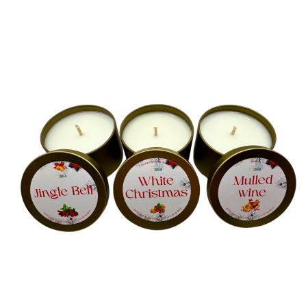 Trei lumanari parfumate de craciun intr-un pachet elegant [3]