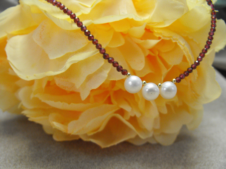 Pietre semipretioase - colier granat si perle