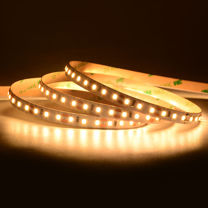 Banda LED 120 LED/m 12V 3000K IP66 - rolă pe fundal alb [2]