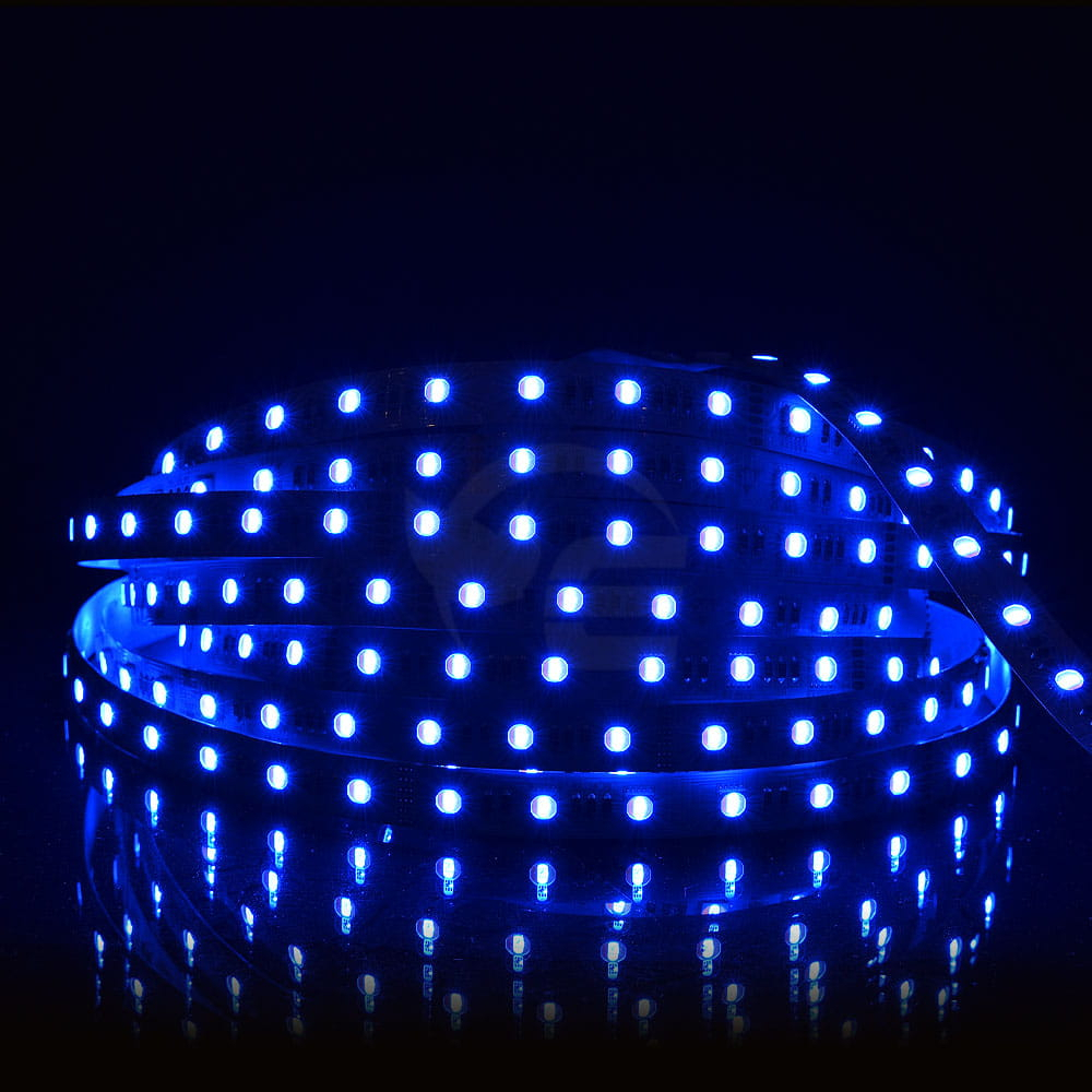 Banda LED 60 LED/m 24V 2700K IP20 - rolă pe fundal alb [4]