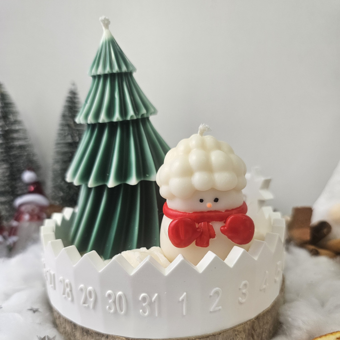 Set decorativ „Brad și Om de Zăpadă” – ceară naturală & suport ceramic numerotat [5]