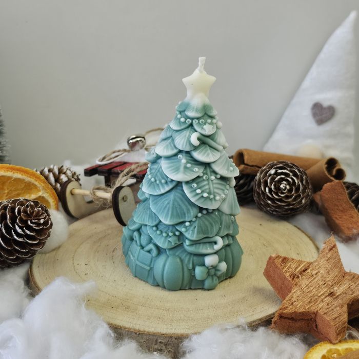 Lumânare decorativă „Bradul Dulce" – Zăpadă pe Crenguțe – 120g – Ceară de soia 100% naturală [2]