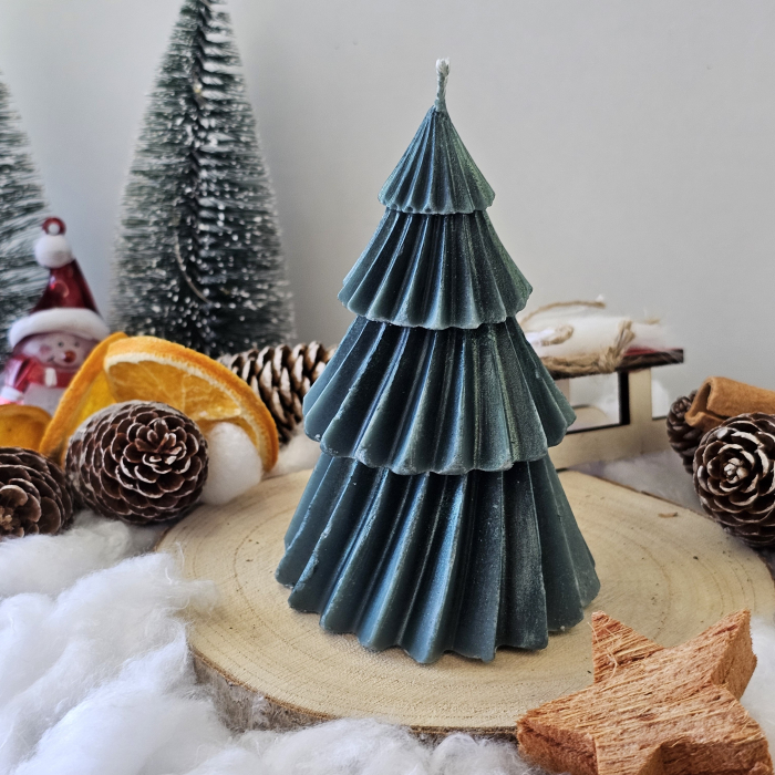 Lumânare decorativă „Bradul Răsfățat” – Verde– 165g- Ceara de soia 100% naturala [7]