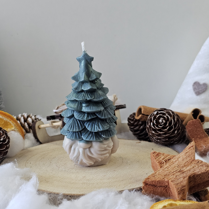 Lumânare decorativă „Bradul Spiridușului” – Verde– 65g - Ceara de soia 100% naturala [1]