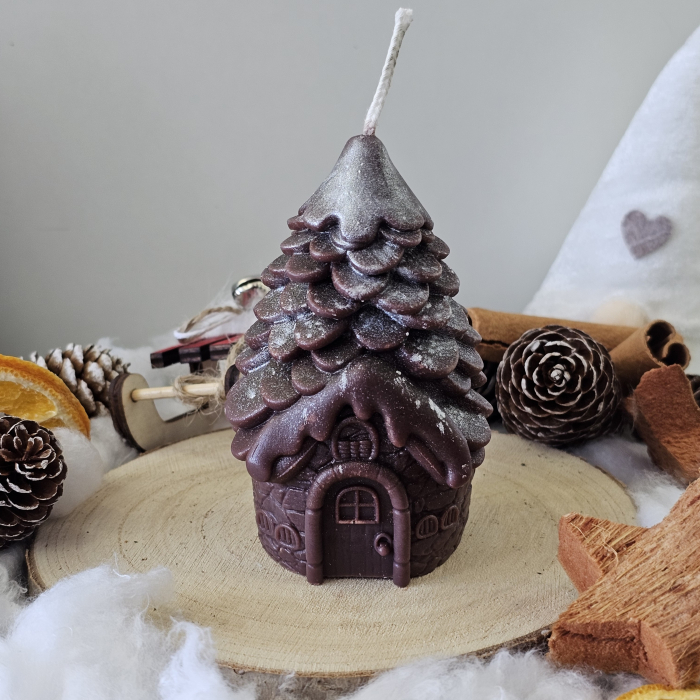 Lumânare decorativă „Căsuța din Poveste –Magia Sărbătorilor”-Maro,Alb– 140g– Ceară de soia 100% naturală [7]