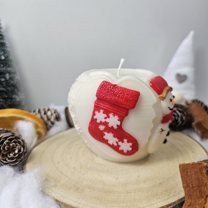 Lumânare decorativă „Mărul Crăciunului” – Alb – 250g – Ceară de soia 100% naturală pictată manual [2]