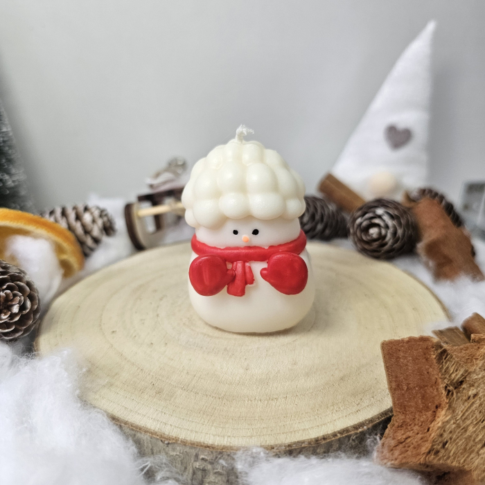 Lumânare decorativă „Omul de Zăpadă Poznaș” – Alb – 60g – Ceară de soia 100% naturală pictată manual [5]