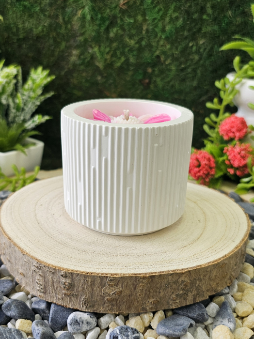 Lumanare parfumata Dewi Petals – Esenta Exotica cu Lemn de Santal & Tonka – 90g [9]