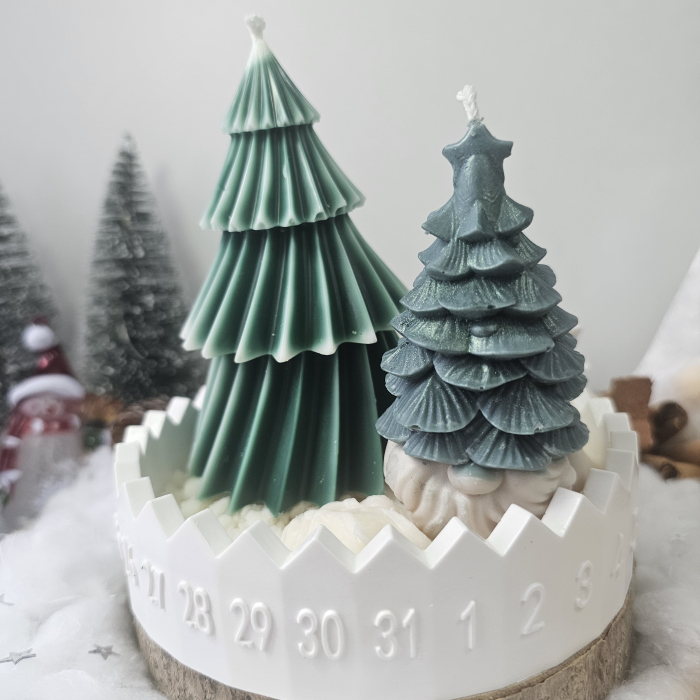 Set decorativ „Brad și Gnom de iarnă” – ceară naturală & suport ceramic handmade [6]