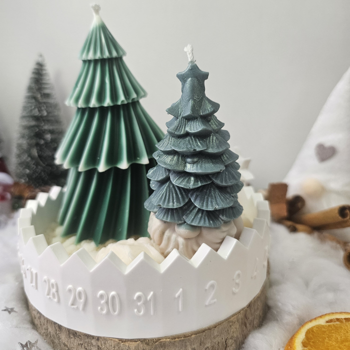 Set decorativ „Brad și Gnom de iarnă” – ceară naturală & suport ceramic handmade [2]