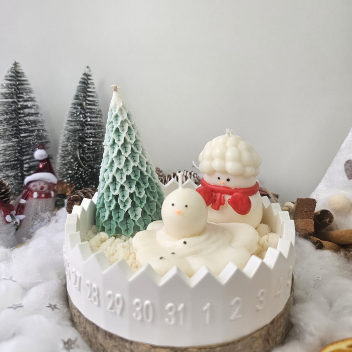 Set decorativ Crăciun – „Cei trei prieteni din zăpadă” (om topit, om cu mănuși și brad verde) pe suport ceramic numerotat [4]