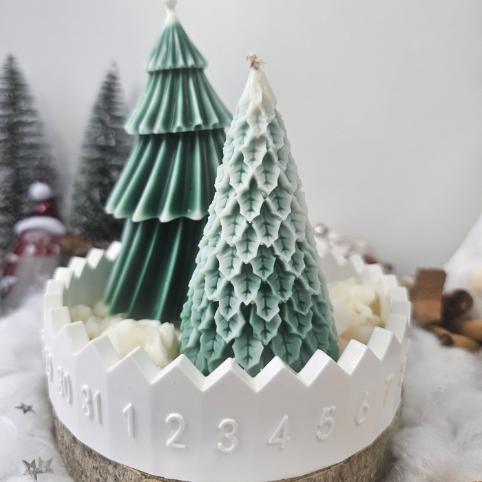 Set handmade „Magia brăduților ninsi” – ceară naturală & suport ceramic [3]