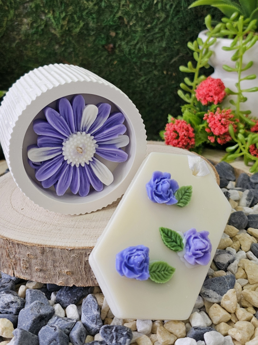 Set Lumanare & Odorizant Bloom – Eleganta Florala cu Trandafir Akito & Iasomie – handmade, wax melts, ceara de soia 100% naturala, ceara parfumata – 140g [1]