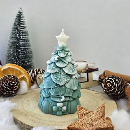 Lumânare decorativă „Bradul Dulce" – Zăpadă pe Crenguțe – 120g – Ceară de soia 100% naturală [3]