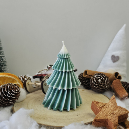 Lumânare decorativă „Bradul Răsfățat” –  Zăpadă pe Crenguțe – 70g - Ceara de soia 100% naturala [3]