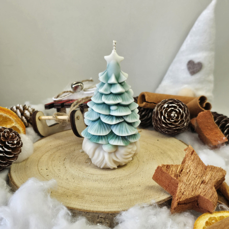 Lumânare decorativă „Bradul Spiridușului” – Zăpadă pe Crenguțe – 65g - Ceara de soia 100% naturala [5]