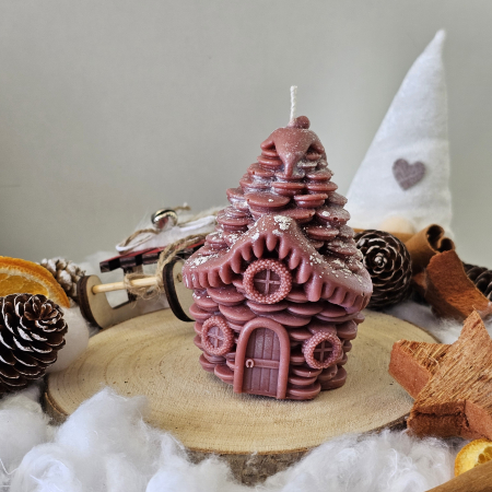 Lumânări decorative - Lumânare decorativă „Căsuța din Poveste” – Maro deschis– 130g- Ceara de soia 100% naturala