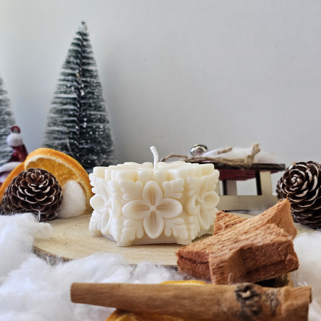 Lumânare decorativă „Fulgul Fermecat” – Alb – 70g – Ceară de soia 100% naturală [1]