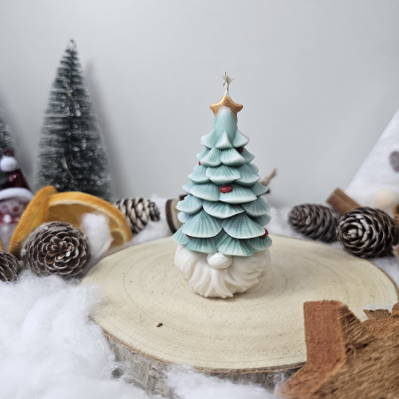 Lumânare decorativă „Spiridușul din Brad” – 65g – Ceară de soia pictată manual [5]