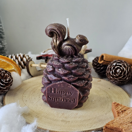 Lumânare decorativă „Veverița din Povești – Bucuria Iernii” - 100g – Ceară de soia 100% naturală [7]