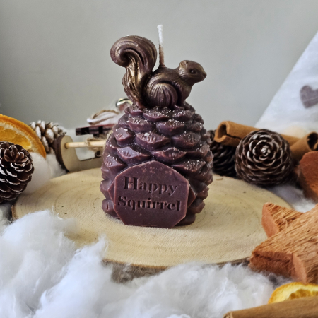 Lumânare decorativă „Veverița din Povești – Bucuria Iernii” - 100g – Ceară de soia 100% naturală [6]