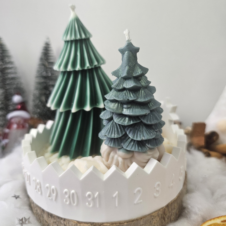 Set decorativ „Brad și Gnom de iarnă” – ceară naturală & suport ceramic handmade [3]