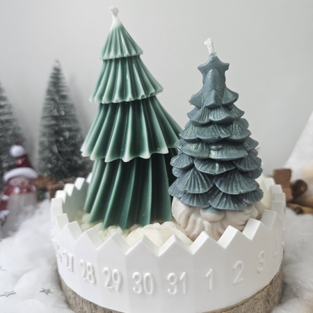 Set decorativ „Brad și Gnom de iarnă” – ceară naturală & suport ceramic handmade [5]