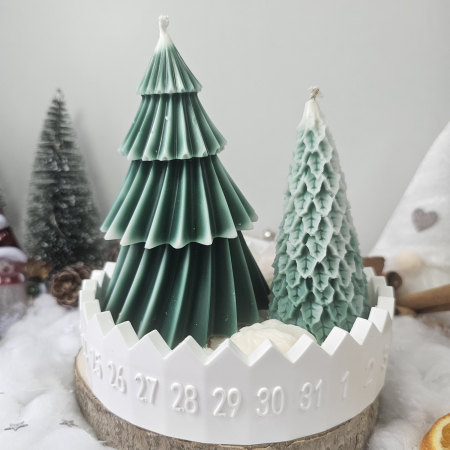 Set handmade „Magia brăduților ninsi” – ceară naturală & suport ceramic [1]