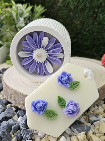 Set Lumanare & Odorizant Bloom – Eleganta Florala cu Trandafir Akito & Iasomie – handmade, wax melts, ceara de soia 100% naturala, ceara parfumata – 140g [1]