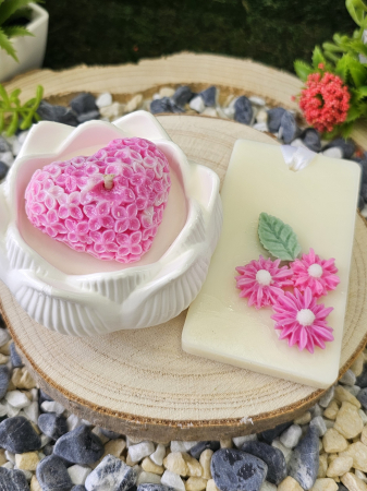 Set Lumanare & Odorizant Dewi Petals – Esenta Exotica cu Lemn de Santal & Tonka - handmade, wax melts, ceara de soia 100% naturala, ceara parfumata – 100g [5]
