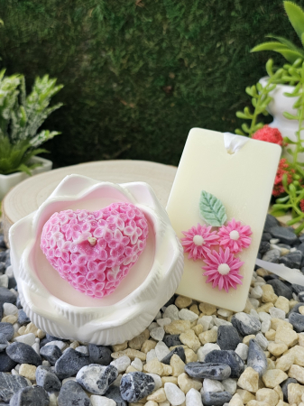 Set Lumanare & Odorizant Dewi Petals – Esenta Exotica cu Lemn de Santal & Tonka - handmade, wax melts, ceara de soia 100% naturala, ceara parfumata – 100g [2]