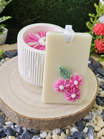 Set Lumanare & Odorizant Dewi Petals – Esenta Exotica cu Lemn de Santal & Tonka - handmade, wax melts, ceara de soia 100% naturala, ceara parfumata – 140g [3]