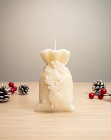 Lumanari - Lumânare Parfumata " Săculețul lui Moș Crăciun "