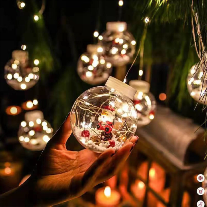 Instalatie de Lumini Tip Perdea LED, SUPER TRENDS®,  Decor pe Lungime de 3 M, 10 Globuri Luminoase cu Figurina Mos Craciun, Lumina Alba Calda [8]