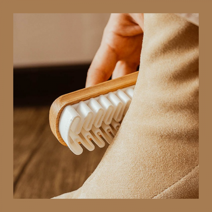 Perie Pentru Curatat Pantofi Din Piele Intoarsa Premium SUPER TRENDS®, Din Lemn si Cauciuc, 12.8 x 4.3 x 3 cm, Maro - Alb [5]