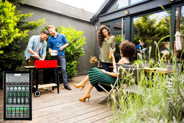 STARCREST Refrigerated Display Case SBC-92BKE, 93 L, Temperature Control, Glass Door, Height 83.2 cm, Black [8]