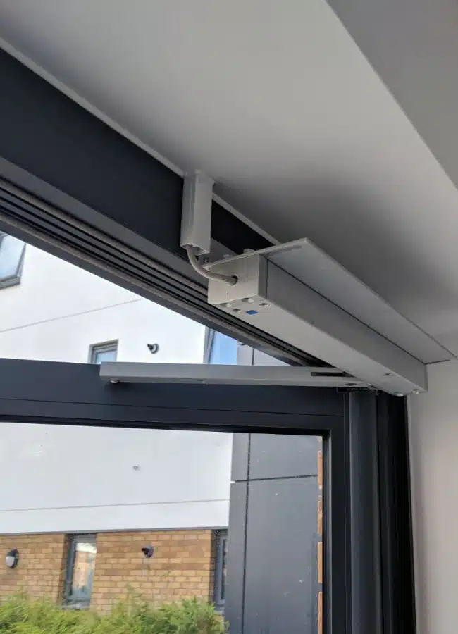 Desfumare / Presurizare - Automatizare deschidere usa