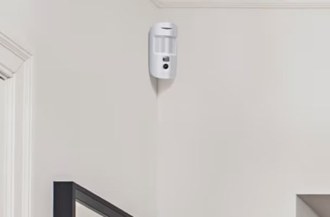 Kit sistem alarmă wireless LTE cu verificare foto, Hub 2 Plus, detector mișcare cu cameră MotionCam, senzor ușă DoorProtect, telecomandă, Ethernet, Wi-Fi și 2×SIM, AJAX StarterKit Cam Plus Jeweller [1]