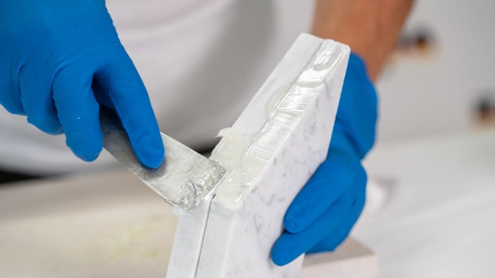 Adeziv mastic Ultra-Rapid Uranium, 1L, Ilpa, pentru marmură, granit, gresie, beton, lemn și cărămidă [8]