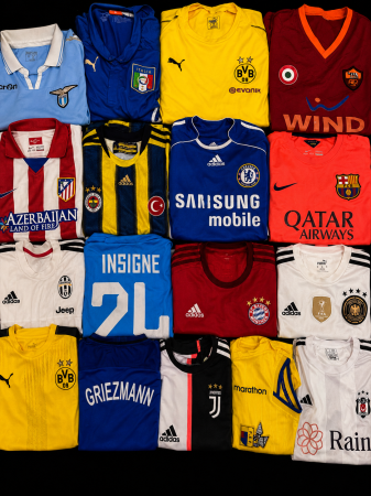 5 Football Shirts Mystery Bundle [3]