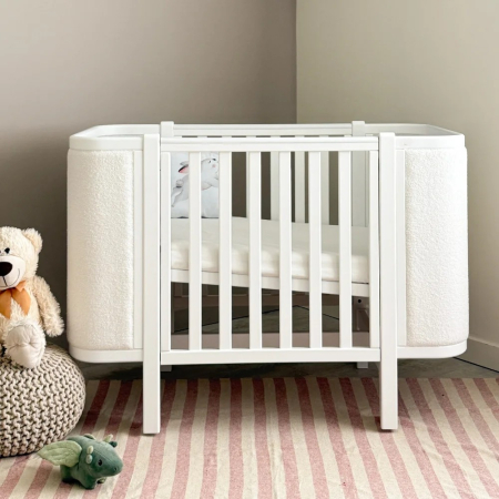 Patuturi bebelusi - Patut bebe tapitat bucle co-sleeping Linn 120 × 60 cm – Alb