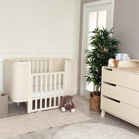 Patuturi bebelusi - Patut bebe tapitat bucle co-sleeping Linn 120 × 60 cm – Milky