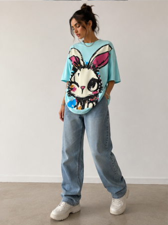 Tricouri - Tricou Oversize Turcoaz cu Imprimeu Iepuraș Graffiti