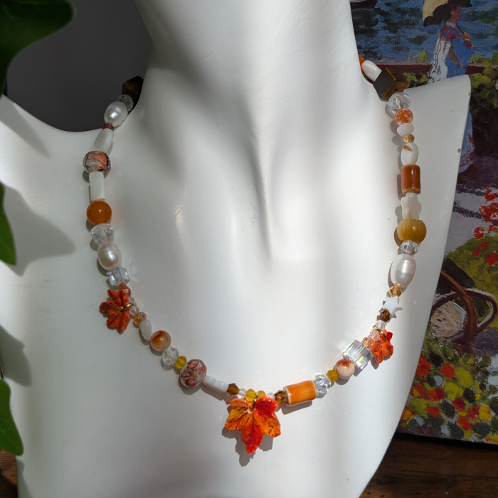 Colier Autumn leaves [1]