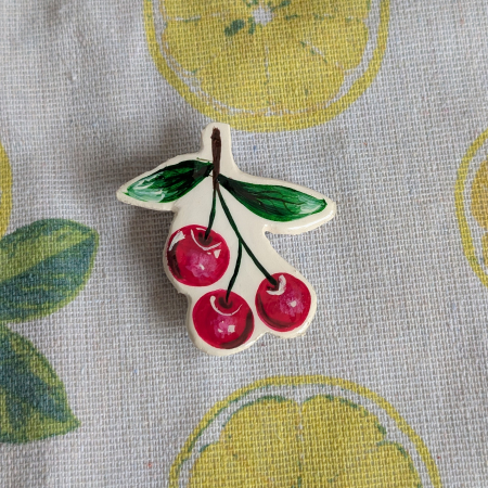 Broșă cireșe [1]