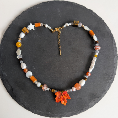 Colier Maple leaf [1]